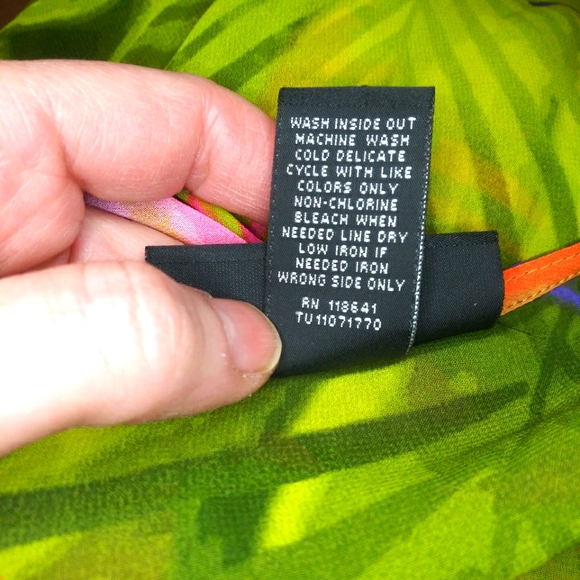 Lane Bryant Size 18/20 Sequin Trimmed Vibrant Tropical Floral Chiffon Blouse - Picture 9 of 10